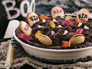 re-graveyard-pie.jpg re-graveyard-pie.jpg